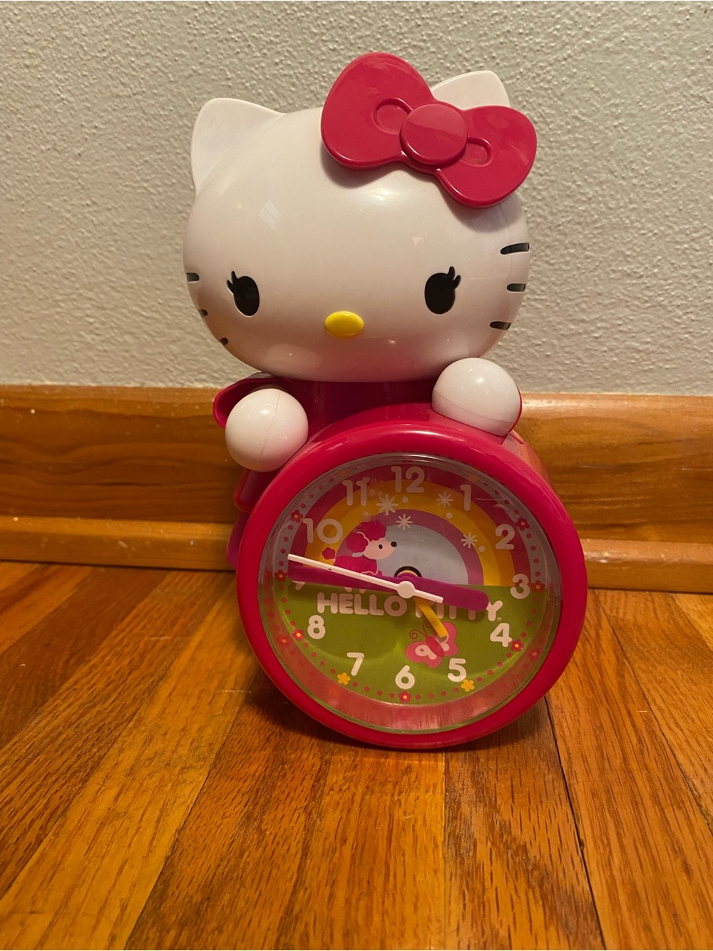Hello Kitty Clock